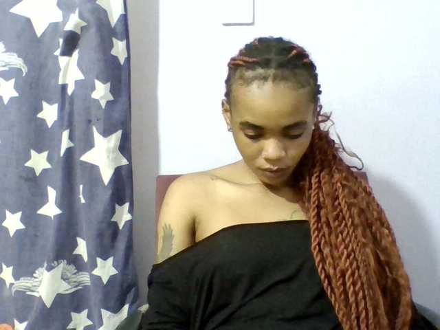 Prettie-brownskin live cam on BongaCams