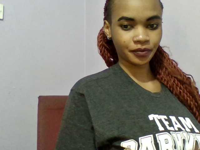 Prettie-brownskin live cam on BongaCams