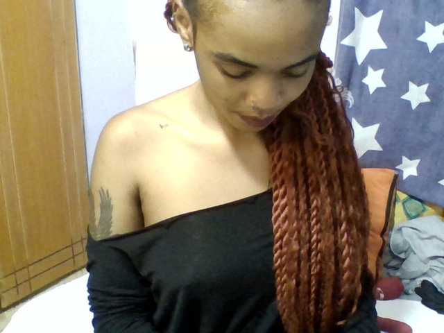 Prettie-brownskin live cam on BongaCams