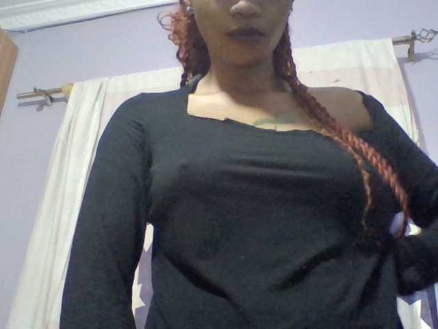 Prettie-brownskin live cam on BongaCams