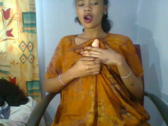 Prettie-brownskin live cam on BongaCams