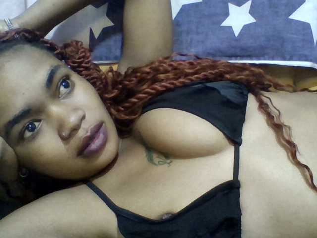 Prettie-brownskin live cam on BongaCams