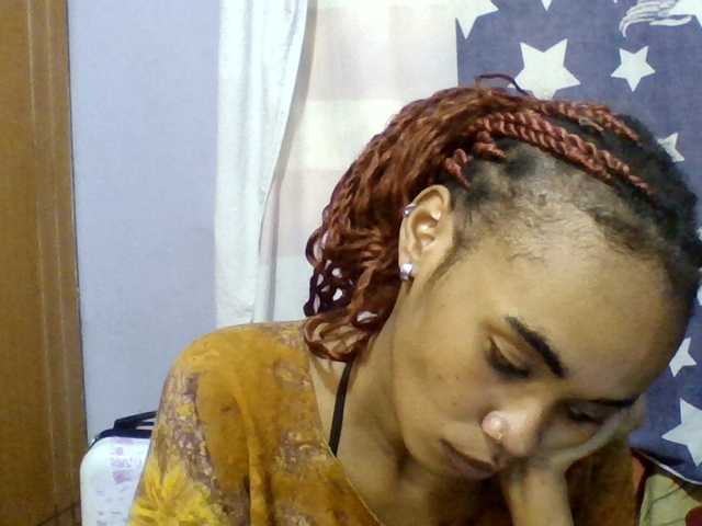 Prettie-brownskin live cam on BongaCams