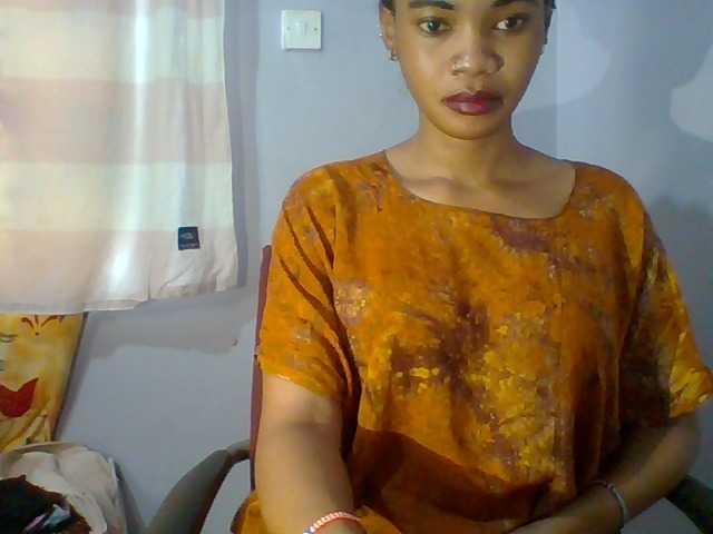 Prettie-brownskin live cam on BongaCams
