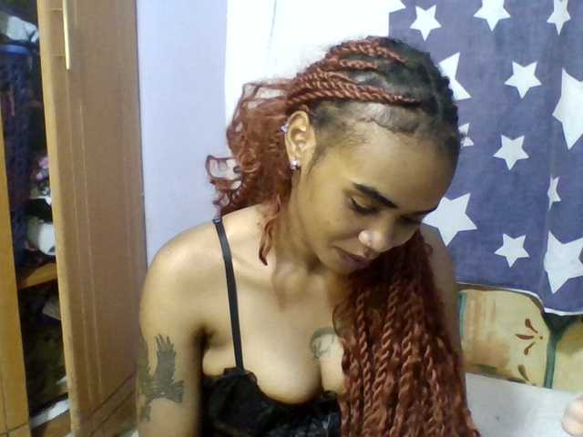 Prettie-brownskin live cam on BongaCams