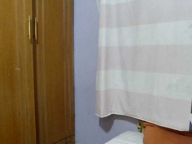 Prettie-brownskin live cam on BongaCams