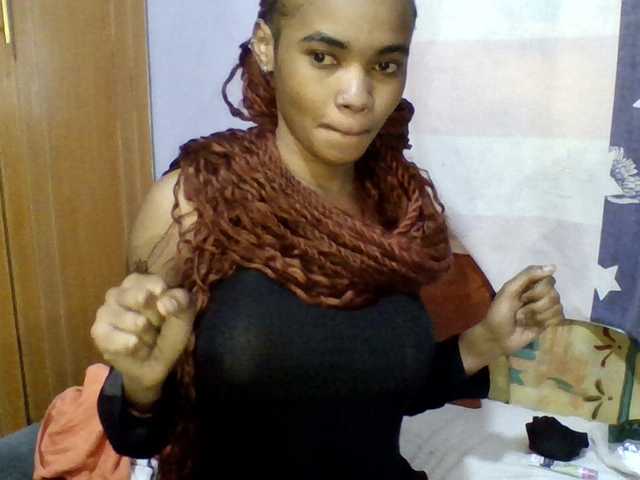 Prettie-brownskin live cam on BongaCams
