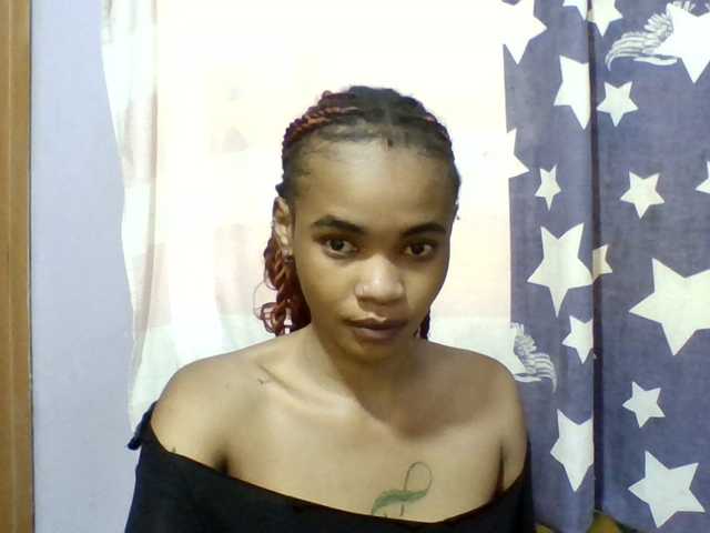 Prettie-brownskin live cam on BongaCams