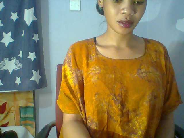 Prettie-brownskin live cam on BongaCams