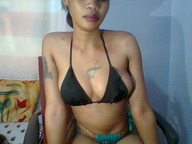 Prettie-brownskin live cam on BongaCams