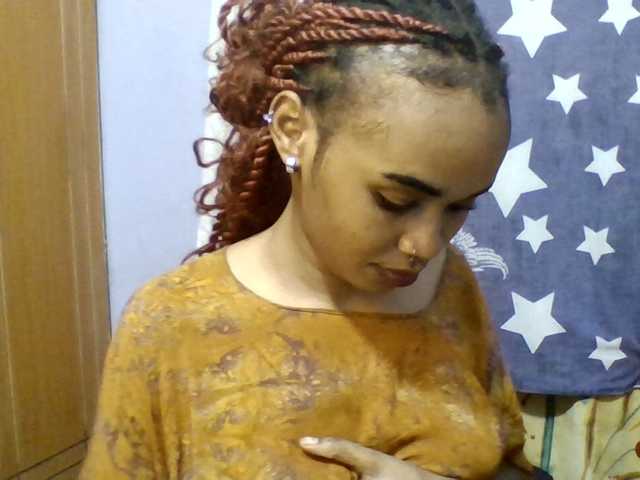 Prettie-brownskin live cam on BongaCams