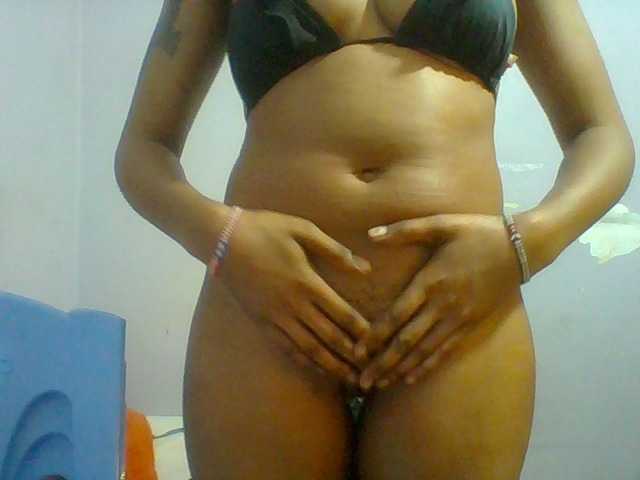 Prettie-brownskin live cam on BongaCams