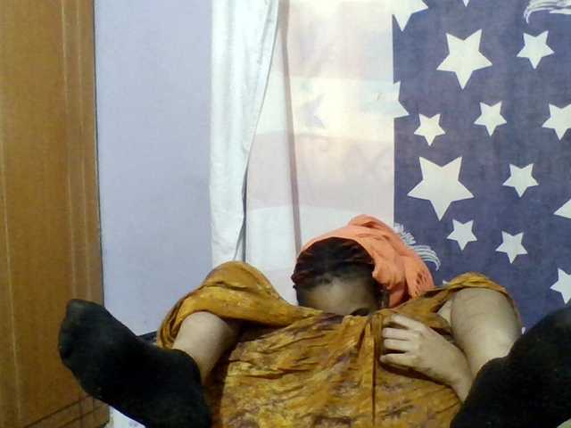 Prettie-brownskin live cam on BongaCams