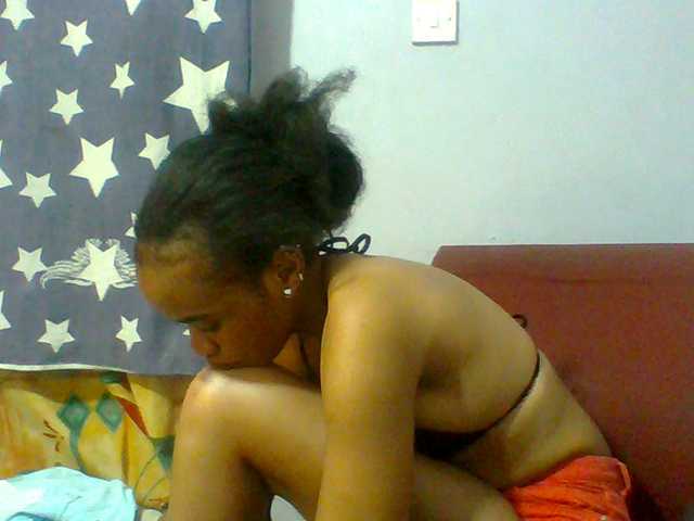 Prettie-brownskin live cam on BongaCams