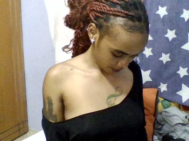 Prettie-brownskin live cam on BongaCams