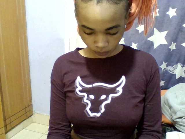 Prettie-brownskin live cam on BongaCams