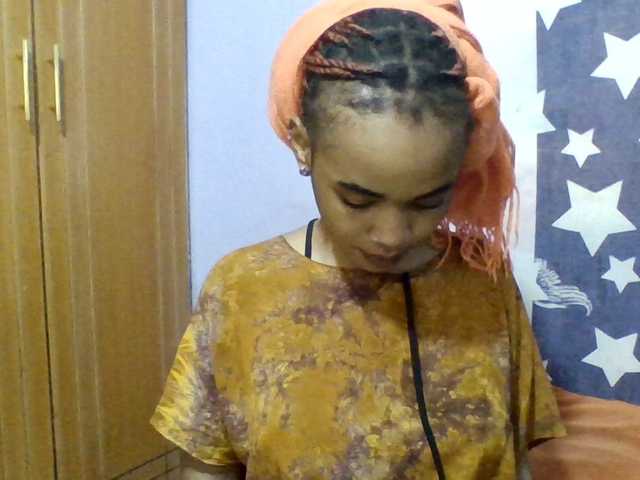 Prettie-brownskin live cam on BongaCams