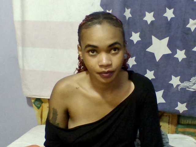 Prettie-brownskin live cam on BongaCams
