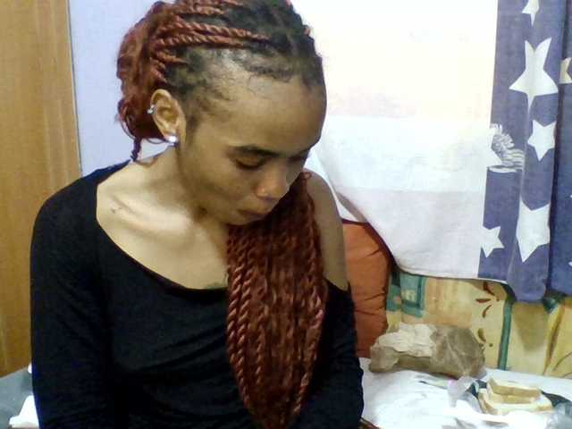 Prettie-brownskin live cam on BongaCams