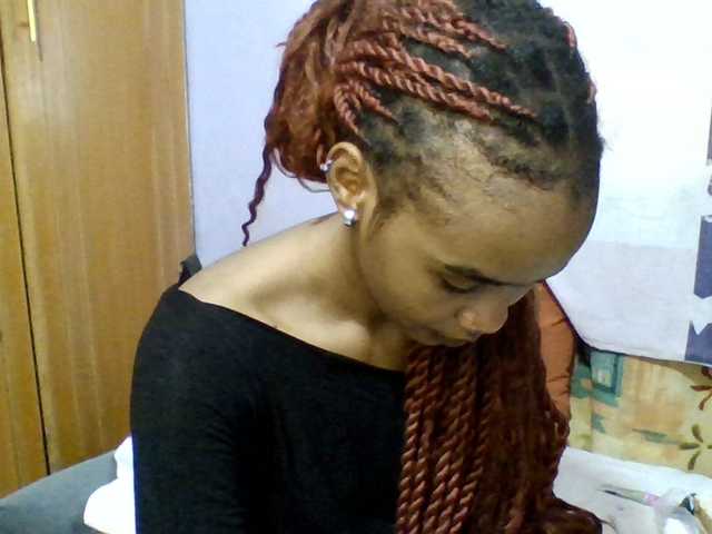 Prettie-brownskin live cam on BongaCams