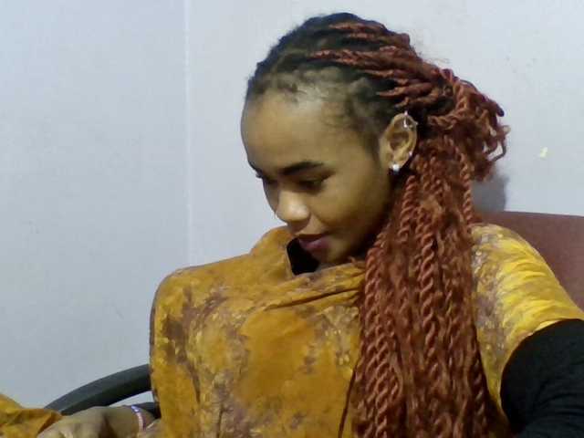 Prettie-brownskin live cam on BongaCams
