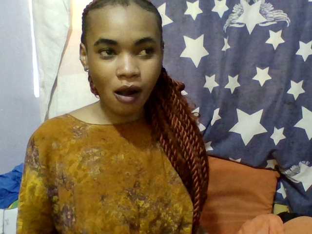Prettie-brownskin live cam on BongaCams