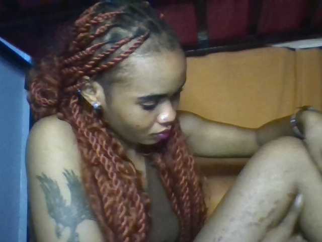 Prettie-brownskin live cam on BongaCams