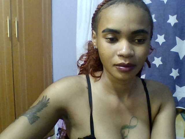 Prettie-brownskin live cam on BongaCams