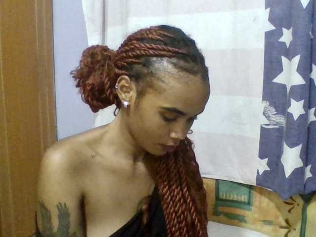 Prettie-brownskin live cam on BongaCams