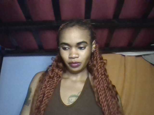 Prettie-brownskin live cam on BongaCams