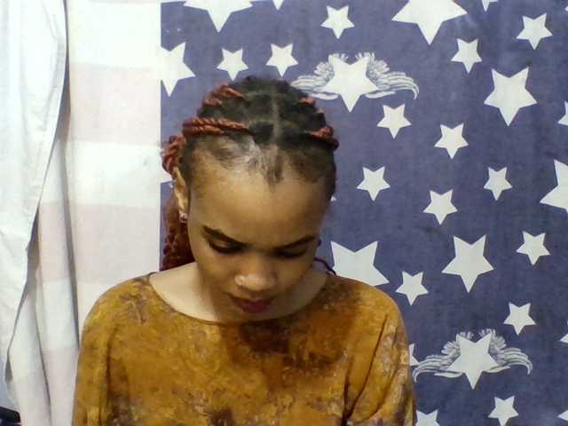 Prettie-brownskin live cam on BongaCams