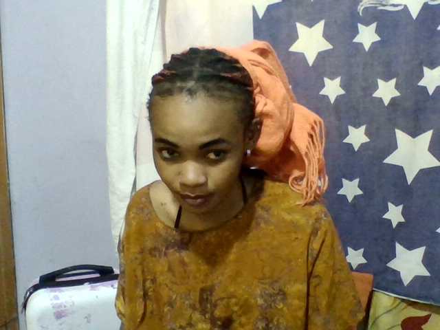 Prettie-brownskin Live-Cam auf BongaCams