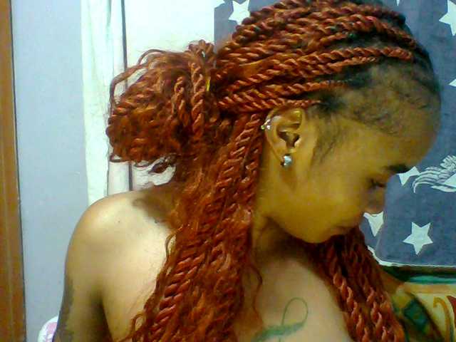 Prettie-brownskin live cam on BongaCams