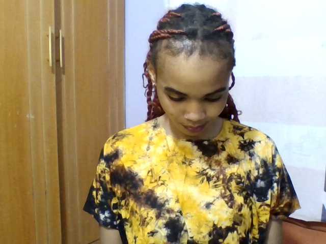 Prettie-brownskin live webcam show