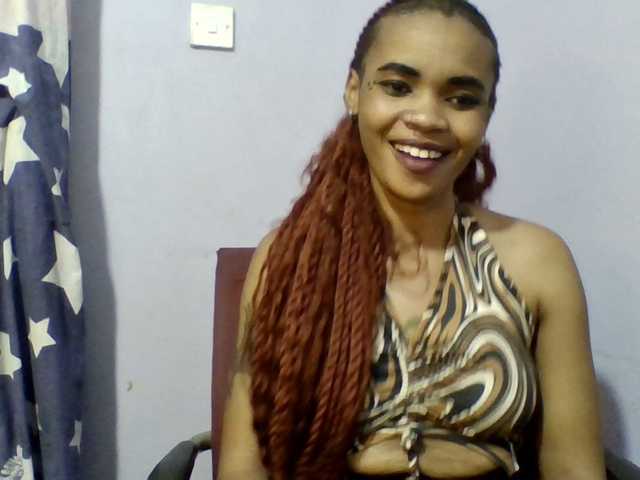 Prettie-brownskin live cam on BongaCams