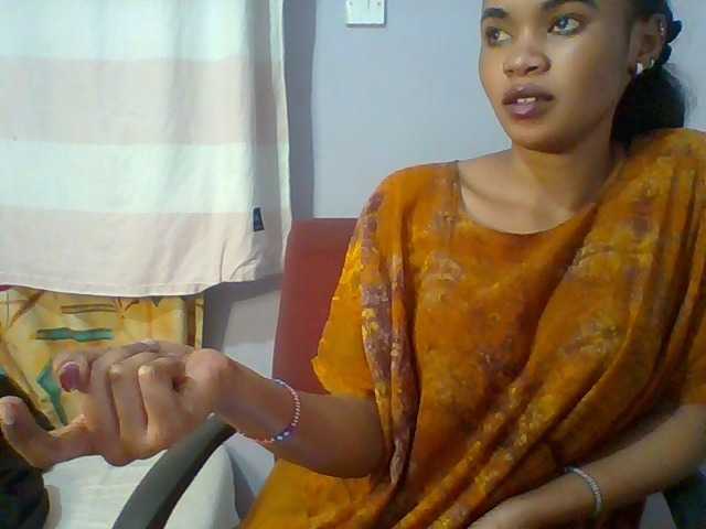 Prettie-brownskin live cam on BongaCams