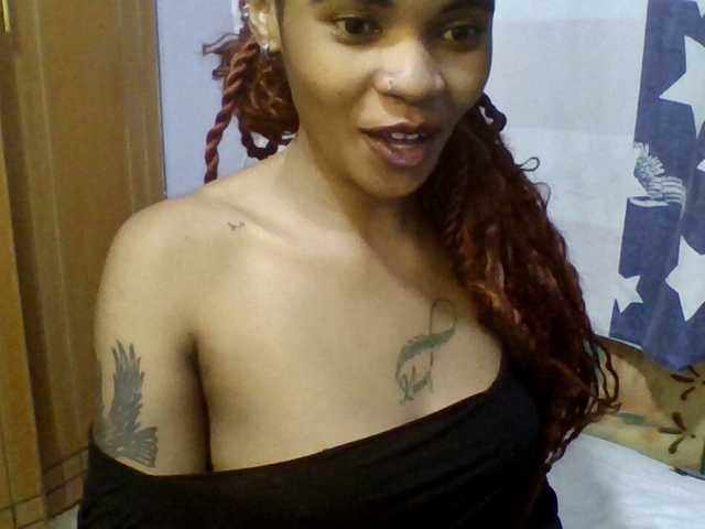 Prettie-brownskin live webcam show