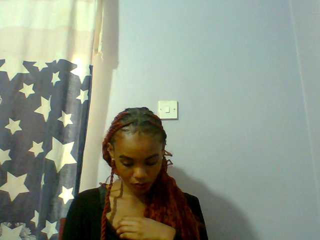 Prettie-brownskin live cam on BongaCams