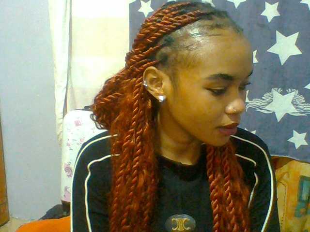 Prettie-brownskin live cam on BongaCams