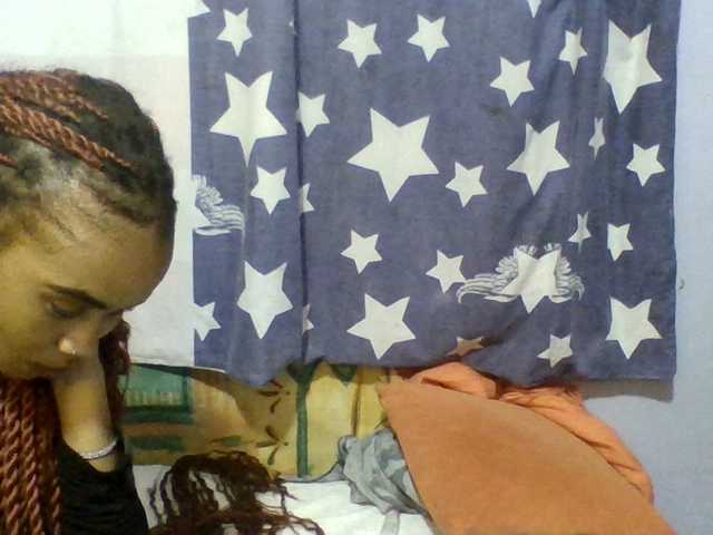 Prettie-brownskin live cam on BongaCams