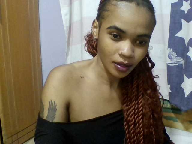 Prettie-brownskin live cam on BongaCams