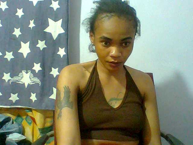 Prettie-brownskin live cam on BongaCams