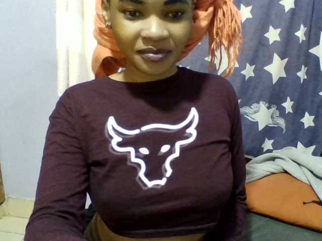 Prettie-brownskin live cam on BongaCams