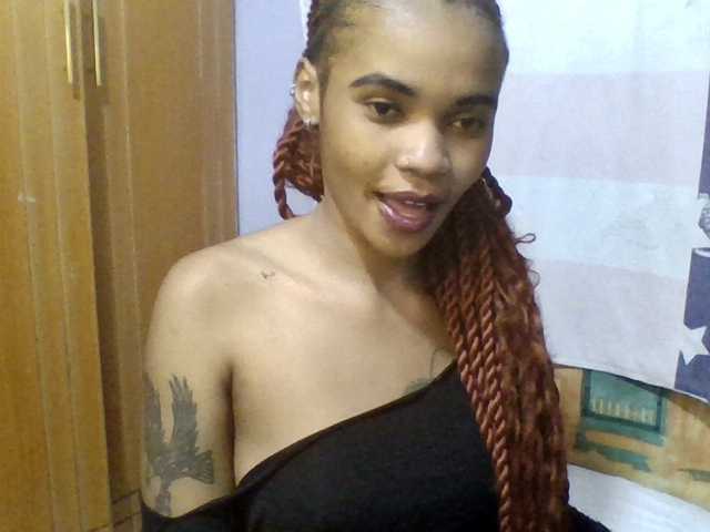 Prettie-brownskin live webcam show