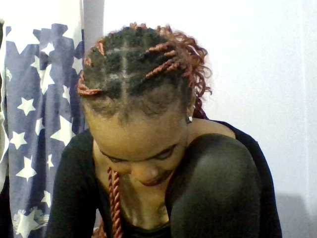 Prettie-brownskin live webcam show
