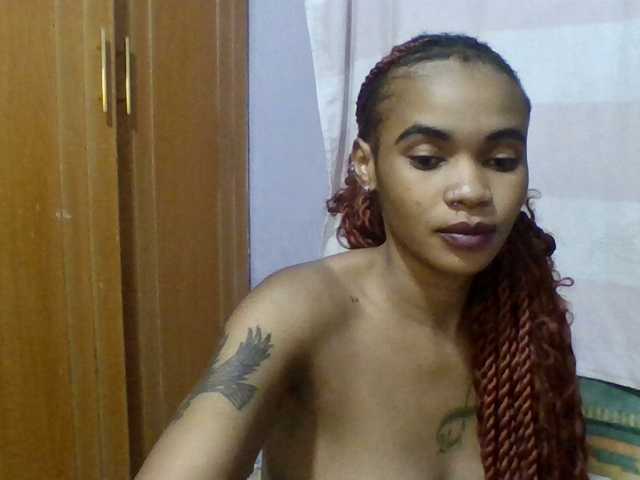 Prettie-brownskin live cam on BongaCams