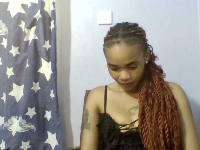 Prettie-brownskin live cam on BongaCams