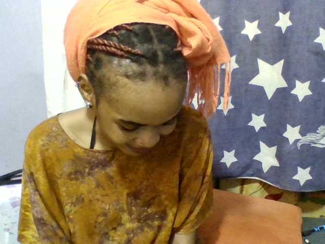 Prettie-brownskin live cam on BongaCams