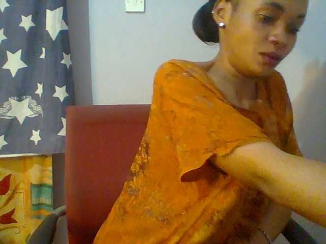 Prettie-brownskin live cam on BongaCams