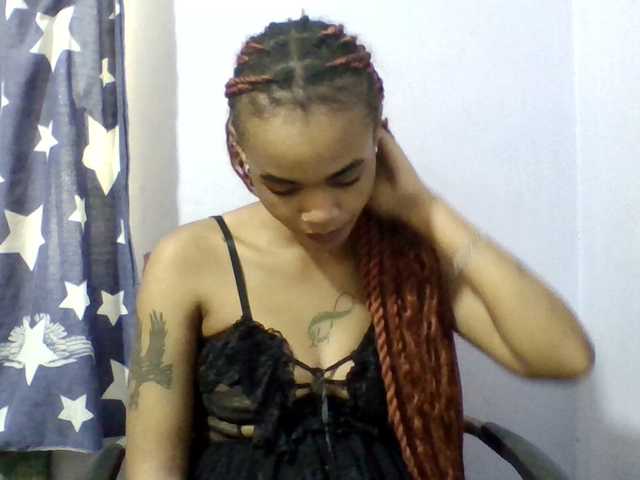 Prettie-brownskin live cam on BongaCams